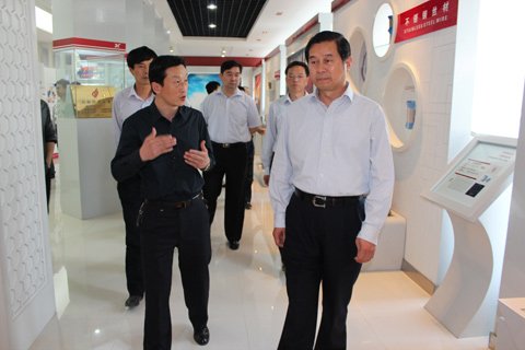 江蘇省人大常委會(huì)副主任、黨組副書(shū)記史和平(原江蘇省副省長(zhǎng)）到星火視察